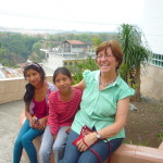 Con niñas del Proyecto (1)